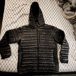 Patagonia men's ultralight down hoody black xl excellent condition